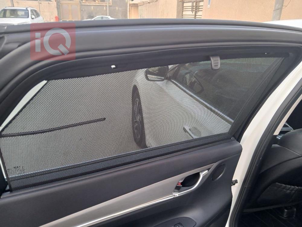 هيونداي أزيرا